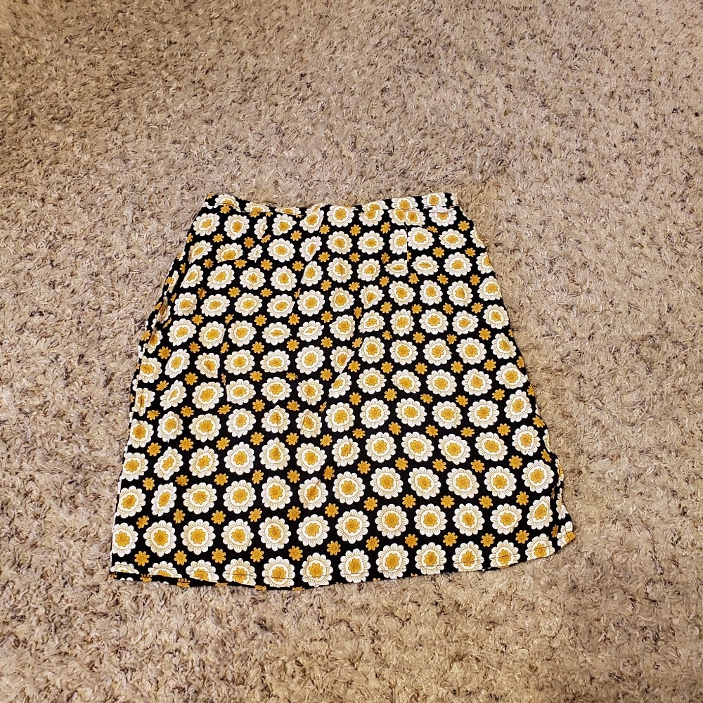 Reddy Skirt - Picture 1 of 1